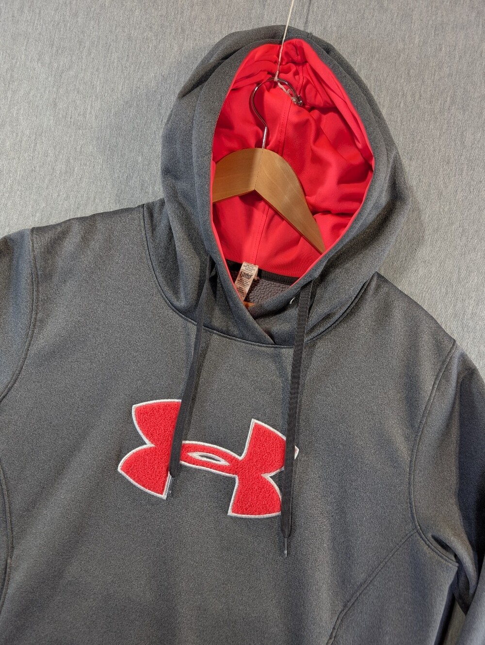 Under Armour Cold Gear Semi Fitted Hoodie Women's L Grey Hot Pink Sherpa Lined